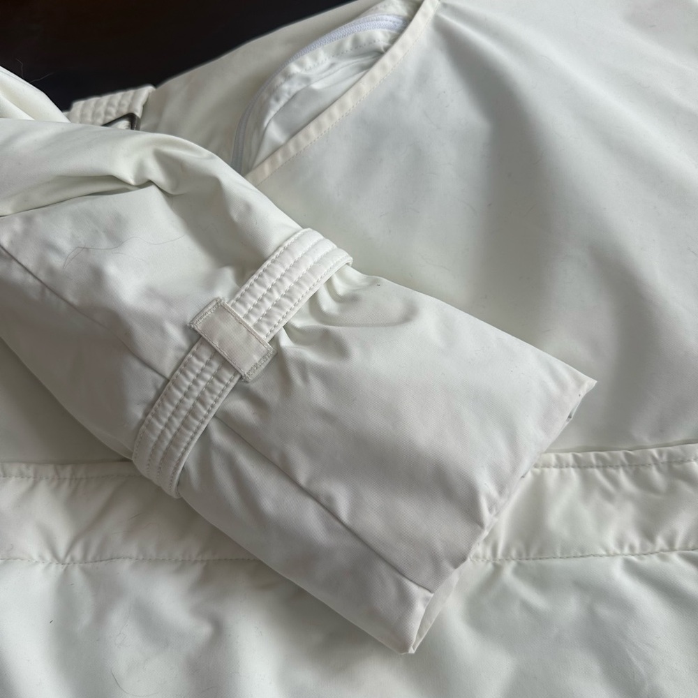 Lululemon Apex Parka Winter Coat Cream | Size 10 | Vintage - Picture 11 of 16